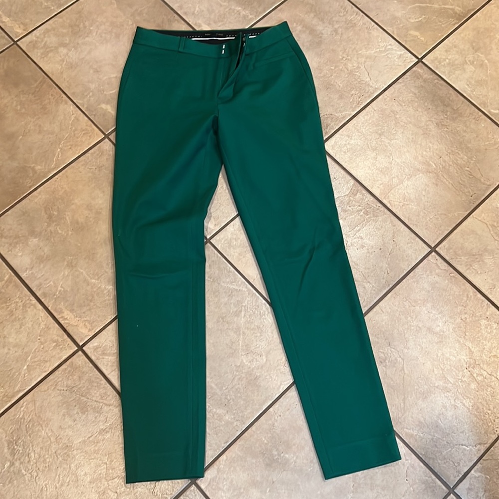 Beautiful Kelly green pants worn once Banana Republic